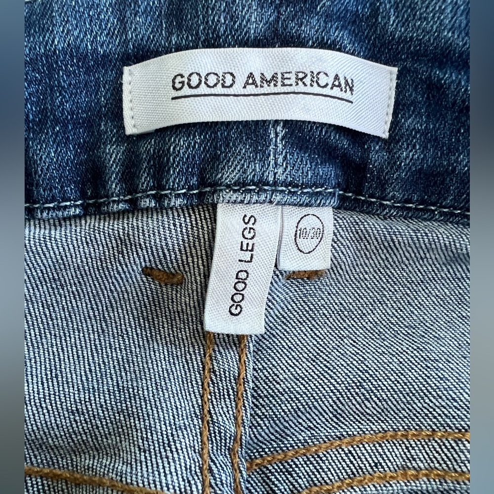 Good American Good Legs Jeans with Stripe | Size 10 - Picture 4 of 4
